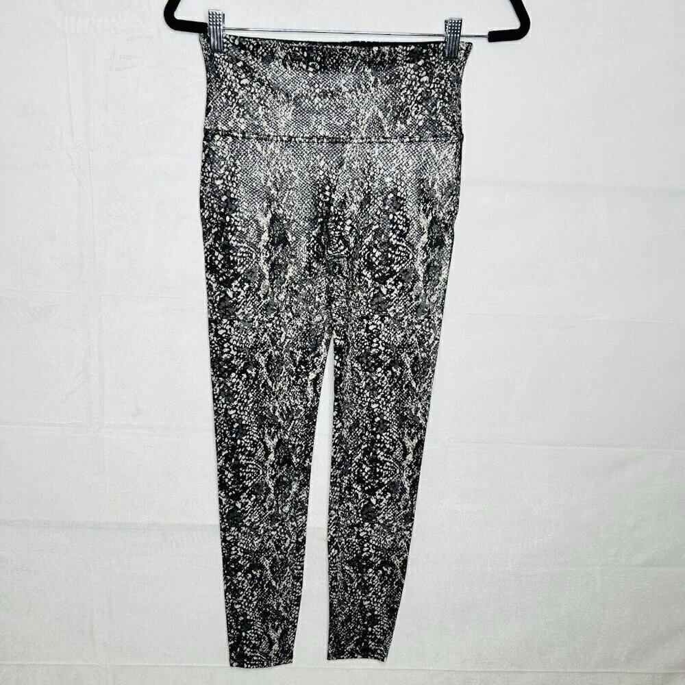 Spanx Faux Leather Snake Shine Leggings Womens Sz M Ankle Stretch